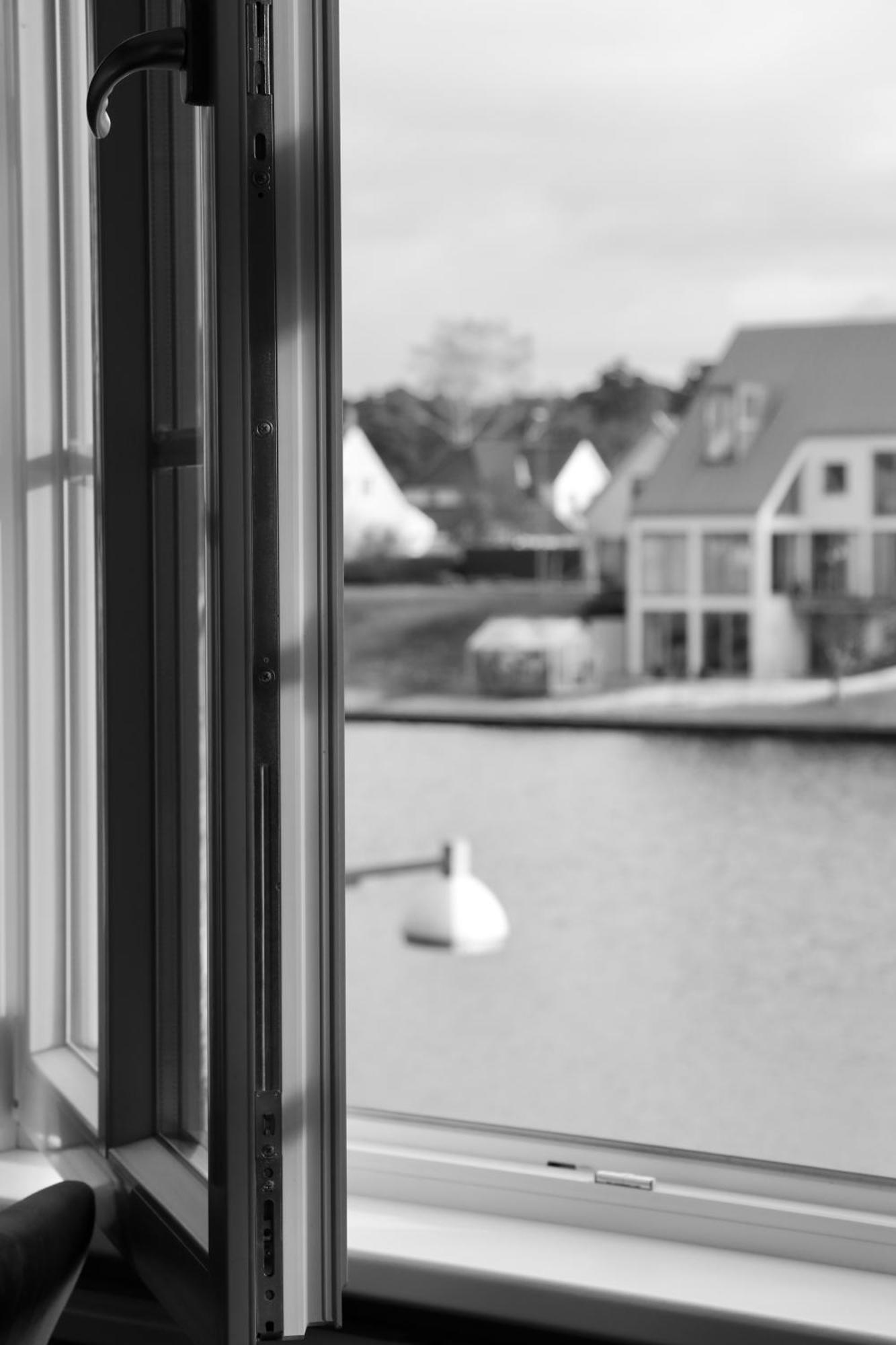 Ahus Gaestgivaregard Extérieur photo